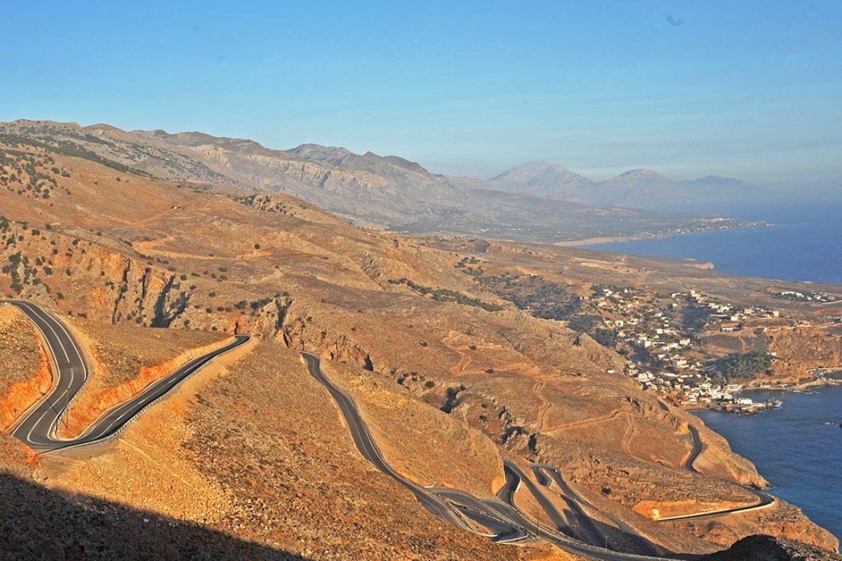 explore_crete_car_1100_840